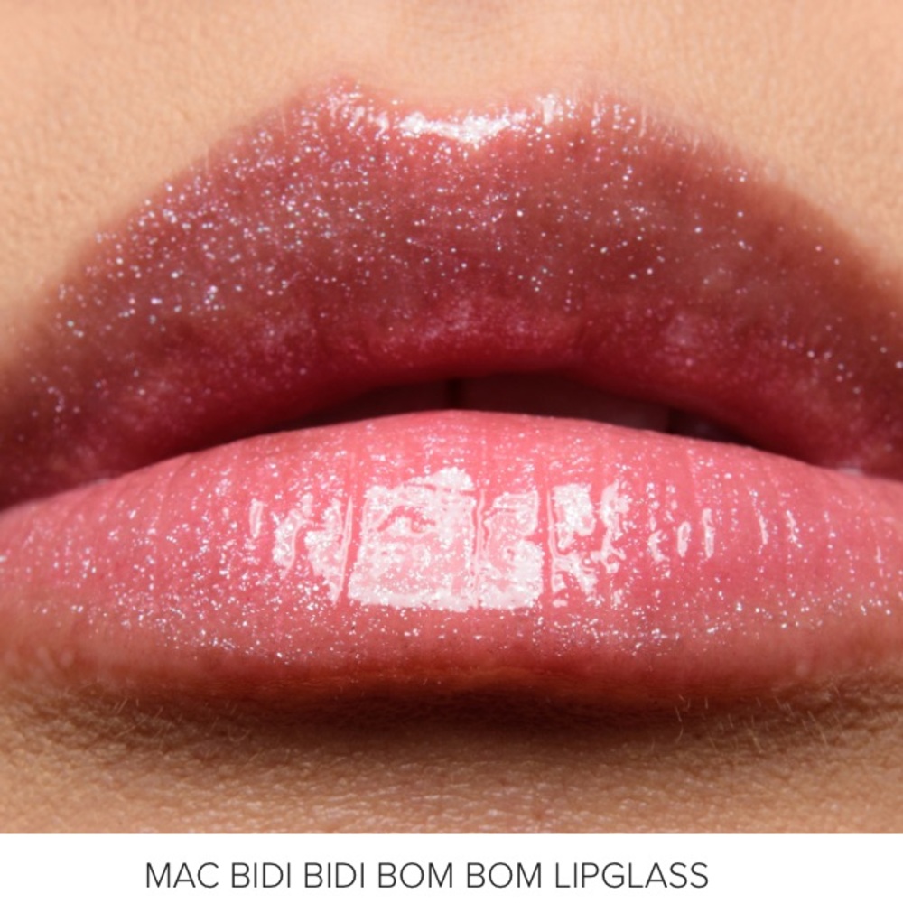 ✨✨✨MAC X SELENA BIDI BIDI BOM BOM  LIPGLASS HTF✨✨✨